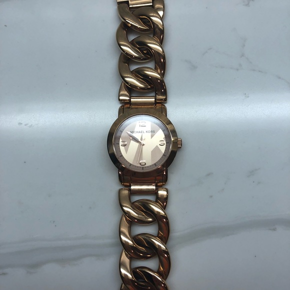 Michael Kors Rose Gold Watch - Picture 6 of 6